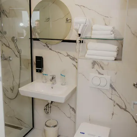 Koncept Hotel 4*